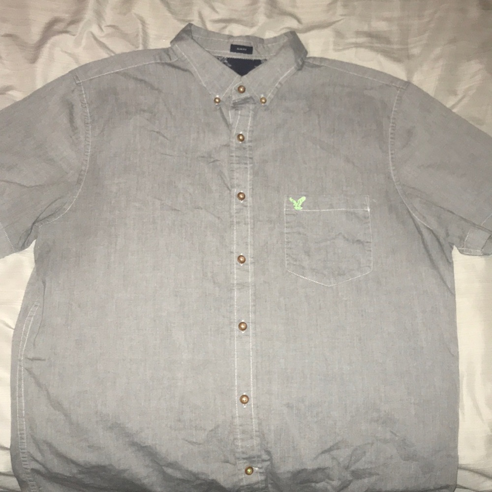 American Eagle short sleeve collared shirt